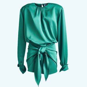 ✌️4 for $20✌️ Stretch satin front tie dress